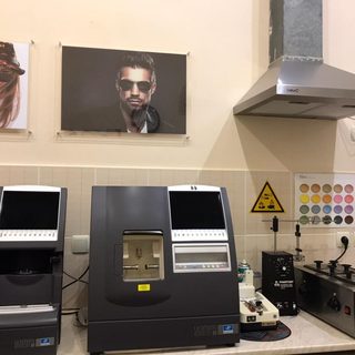 Lux Optica, логотип