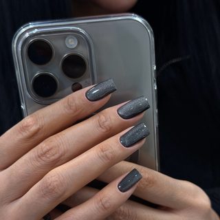 gulaiym.nails, логотип