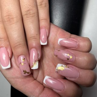 Nails_arailym, логотип