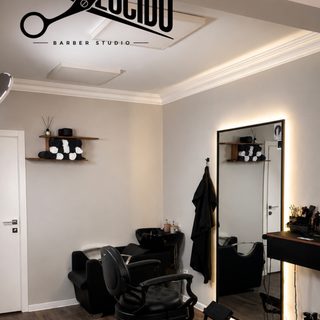Lucido Barber Studio, логотип