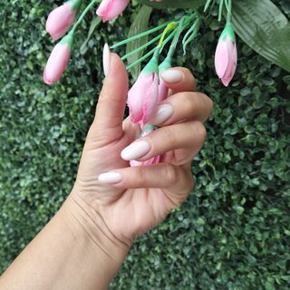 Indira nails, логотип