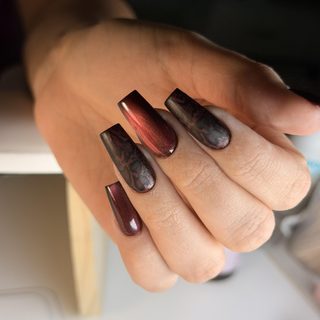 Linare nail atelier, логотип