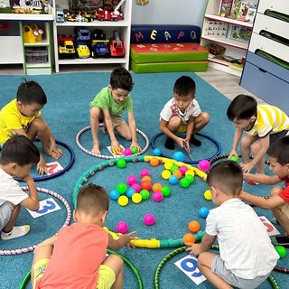 Kokjiek, logo