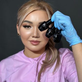 Wow nails, маникюрная студия, логотип