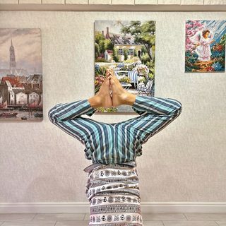 Yoga_AUM_Zhenis, логотип