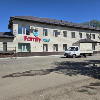 Family plus, логотип