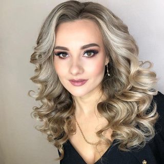 Absolut, центр обучения и красоты, логотип