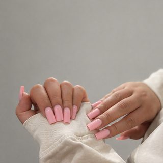 Brem.lash.nails, логотип
