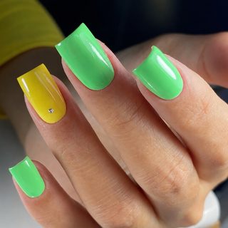 Oksana.manik, кабинет маникюра и педикюра, логотип
