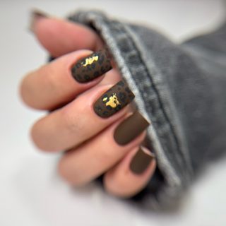 Yakushova_nails, логотип