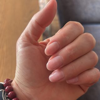 Gloss, логотип